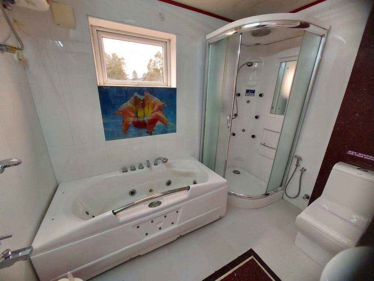 Astoria Residency Hotel Ооти Екстериор снимка