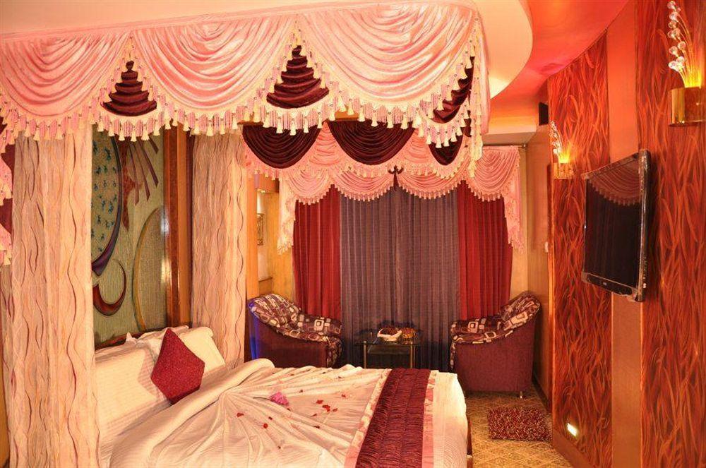 Astoria Residency Hotel Ооти Екстериор снимка