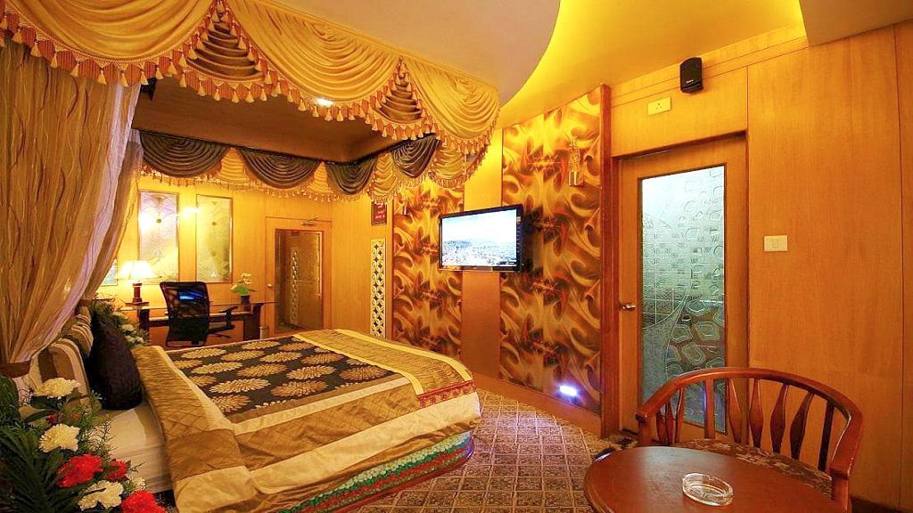 Astoria Residency Hotel Ооти Екстериор снимка