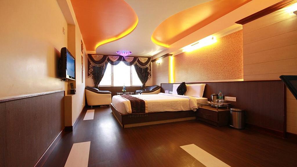 Astoria Residency Hotel Ооти Екстериор снимка