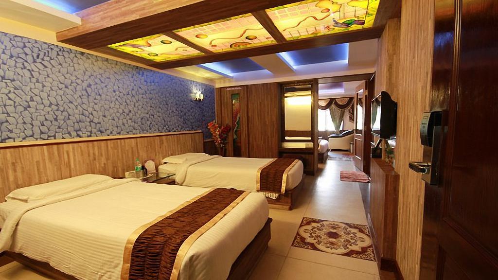 Astoria Residency Hotel Ооти Екстериор снимка
