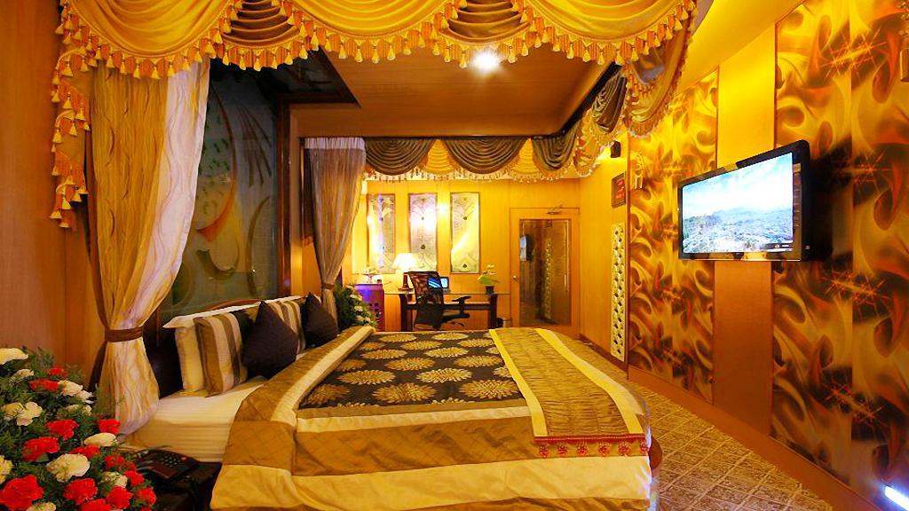 Astoria Residency Hotel Ооти Екстериор снимка