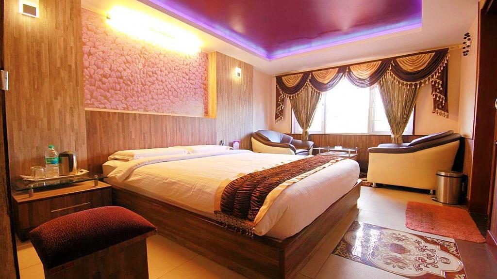 Astoria Residency Hotel Ооти Екстериор снимка
