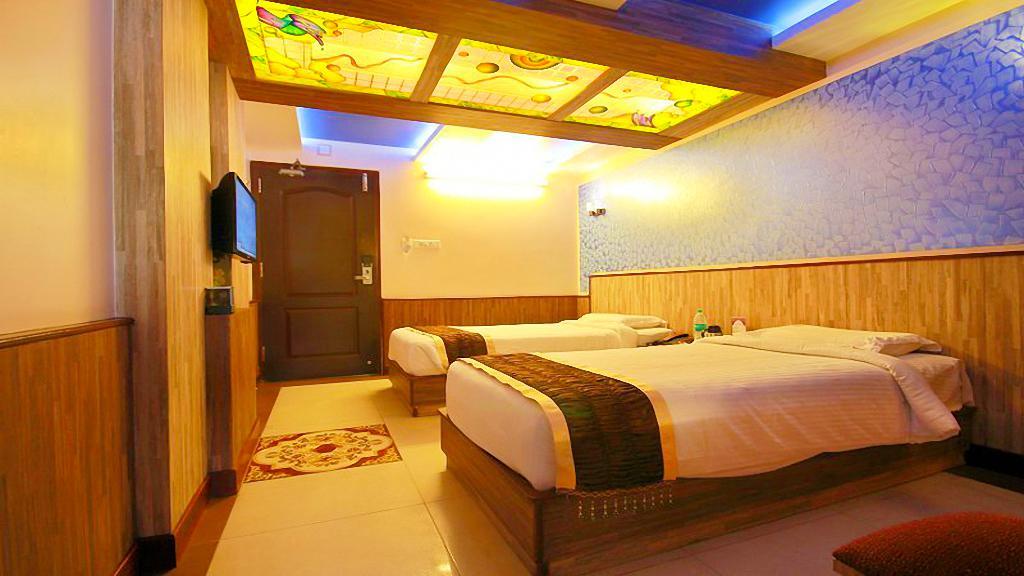 Astoria Residency Hotel Ооти Екстериор снимка