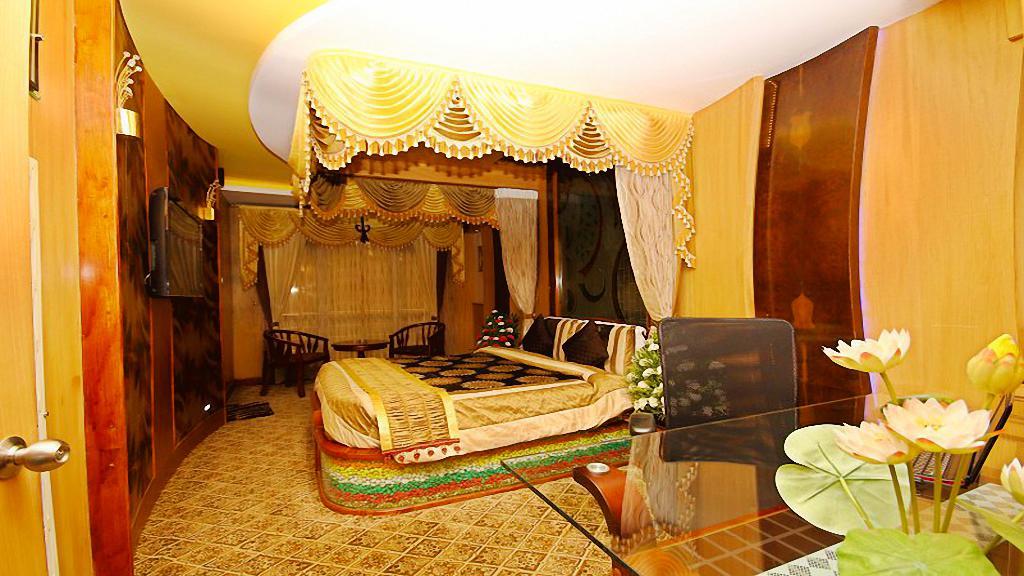 Astoria Residency Hotel Ооти Екстериор снимка